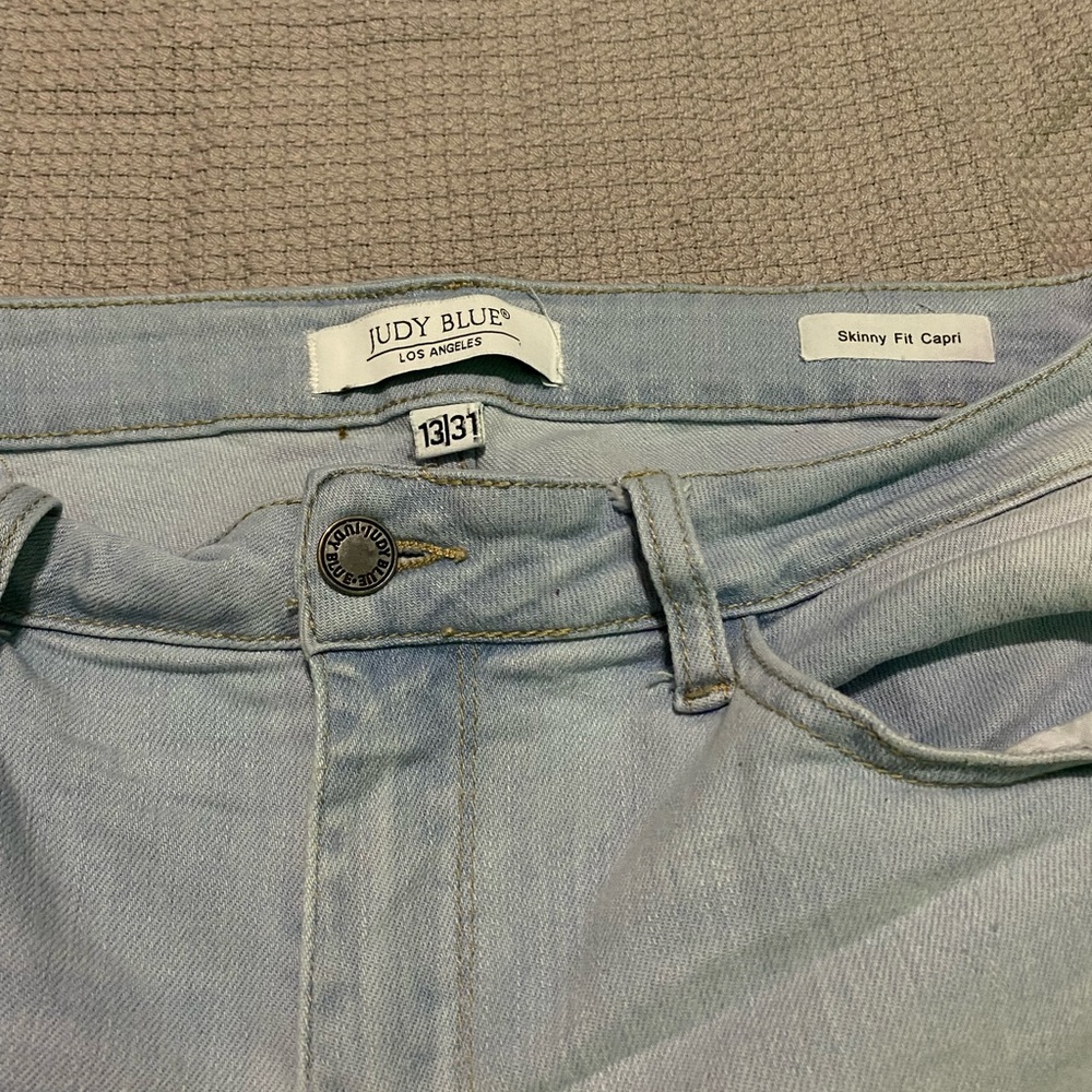 Judy Blue Skinny Fit Capris Size 13